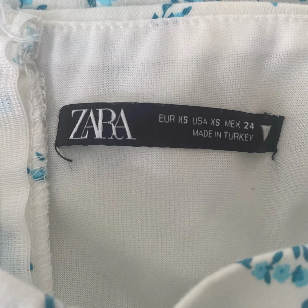 Zara White and Blue Backless Dress - Picture 3 of 3